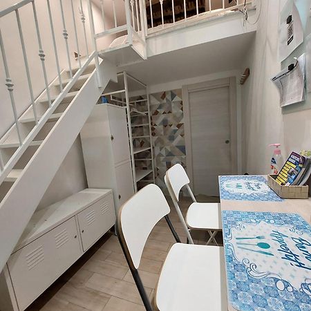 Wonders House Apartment Наполи Екстериор снимка