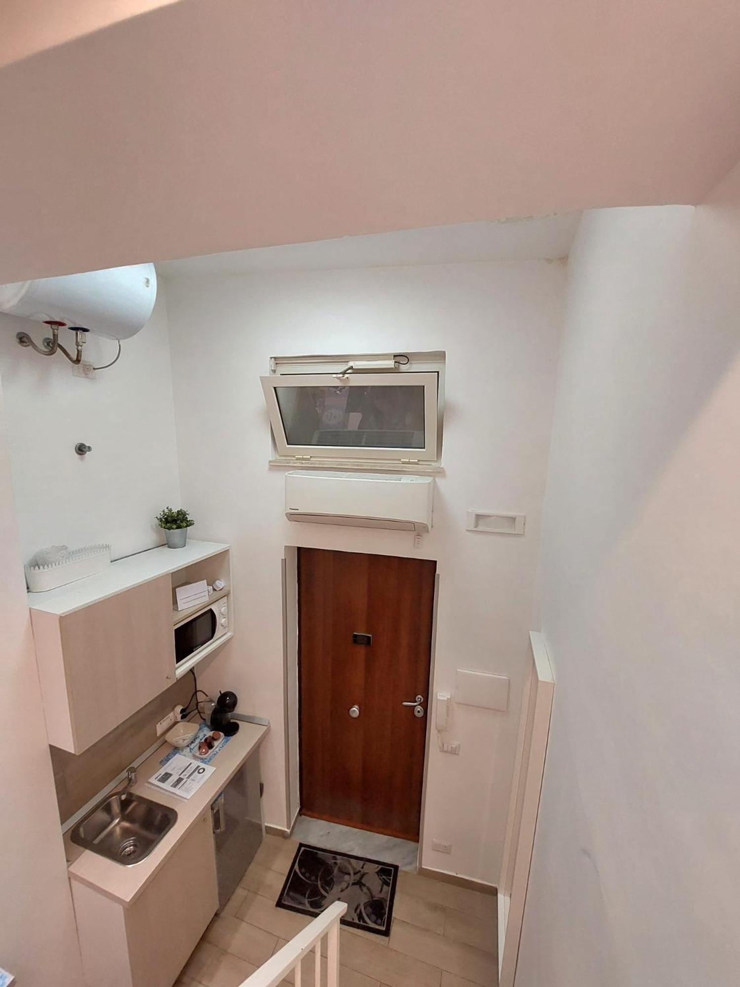 Wonders House Apartment Наполи Екстериор снимка