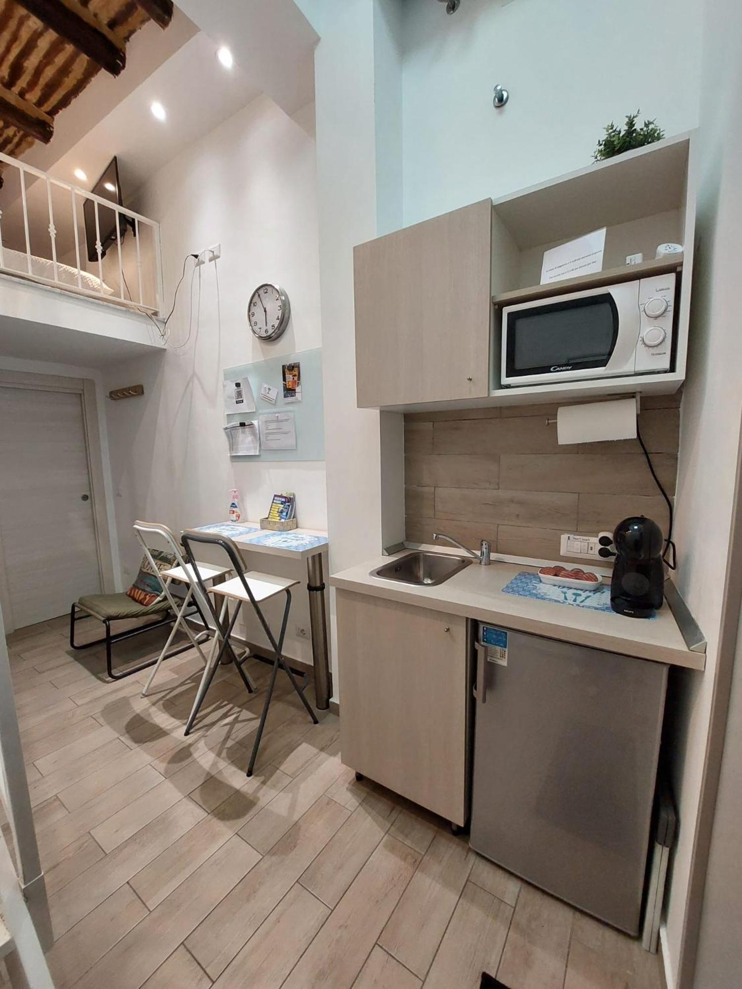 Wonders House Apartment Наполи Екстериор снимка