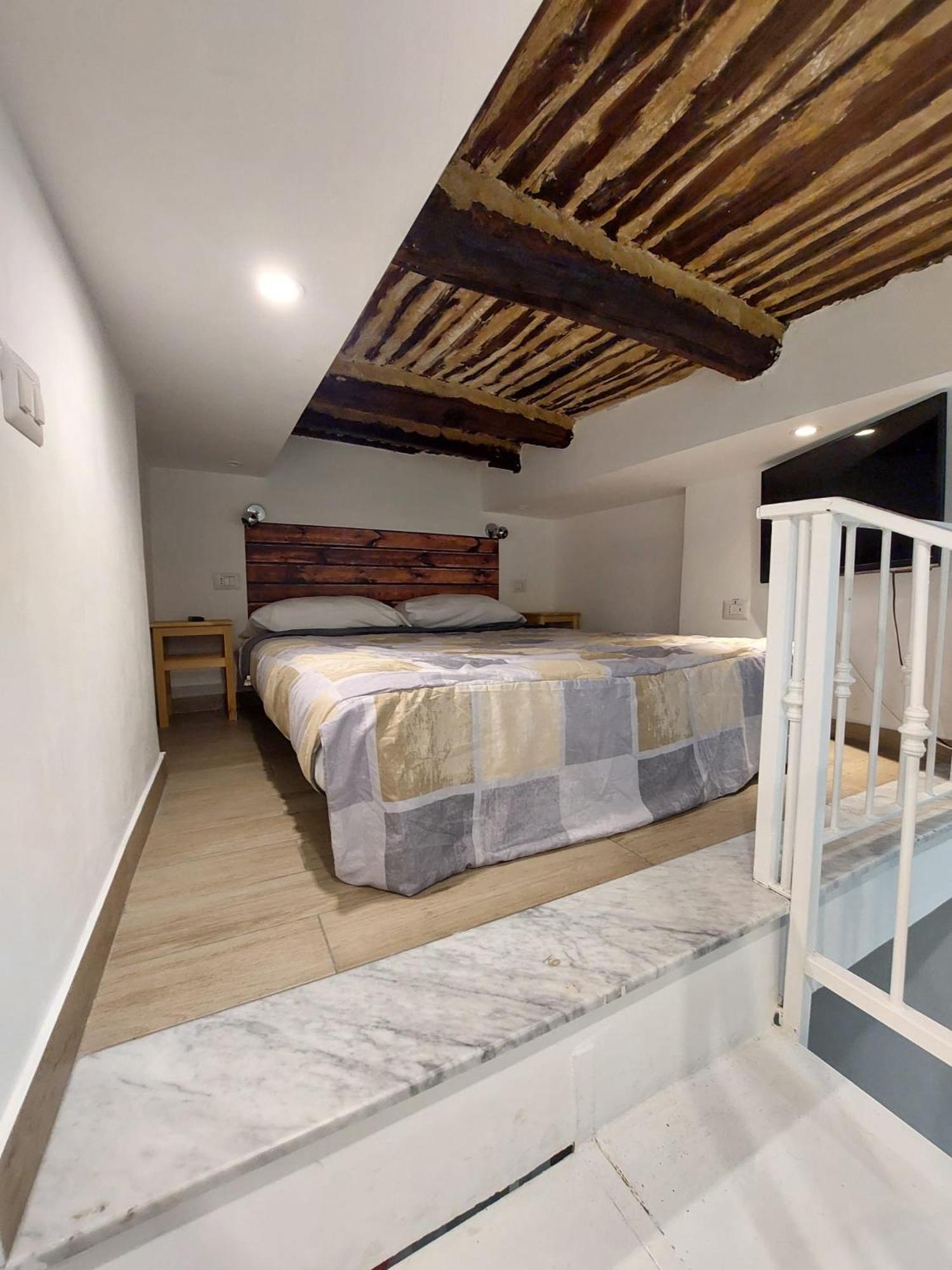 Wonders House Apartment Наполи Екстериор снимка